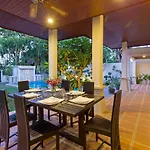 3Br Villa Barnabe With Lush Garden