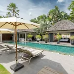 Luxury 3Br Villa C Layan Estate: Idyllic Retreat Near Beach
