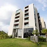 Luxe Duplex With Pool Access, Condo Viva Patong A101