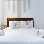 Beachfront 2Br 2Bath Apartment Private Jacuzzi Pool 50 Meter To Naithon Beach