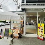Jhen House
