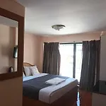 Patong Rose Guest House 50M To Beach