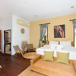 The Orange Villa Near Beach 海灘附近的家庭別墅
