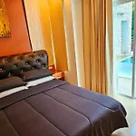 Booking Me, Happier Family\'S And Groups