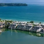 Beautiful Apartment With Pool In Laguna Phuket