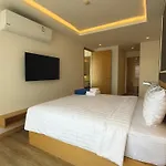 Aristo 2 Phuket, Surin Beach