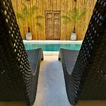 L\'Oasis Nanai