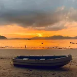 Beach Homes With Magical Sunset Views