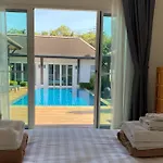 Charming Villa At Layan