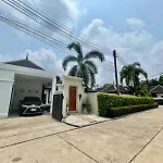 Charming Villa At Layan