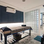 Tropical Pool View 2 Bedroom Apartment B207-8 In Kamala Citygate Residence