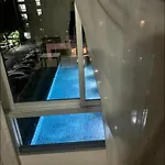 Lux Center Apartment