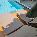 Boutique Villa White Dog