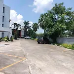 Phuket Ecozy Hotel