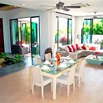 Baan Bua Nai Harn 3 Bedrooms Villa