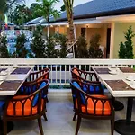 Tuana Hotels Brook Pool Access