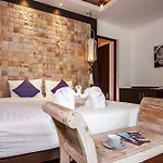 Nirano Villa 12 1 Bed