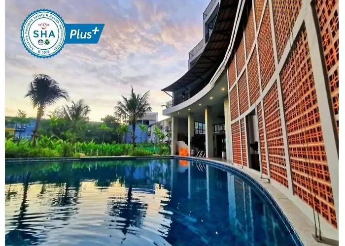 Atom Phuket Hotel -SHA Plus