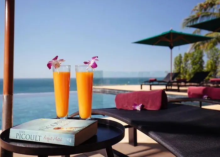 Villa Sunyata - Phuket Oceanfront 8-Bedroom Luxury Villa - 5-Minute Walk To Kata Beach