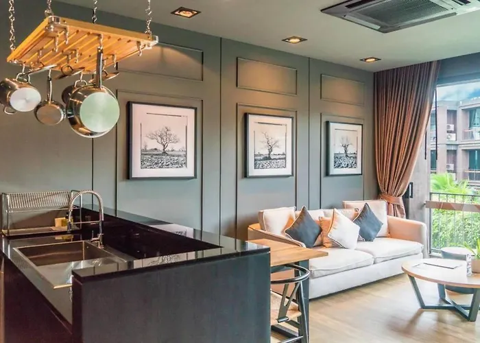 Luxury King Bed Apartment With Pool View And Sauna