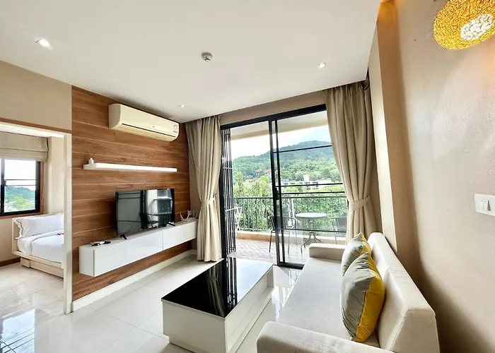 Cozy 2 Bedrooms Walk To Beach