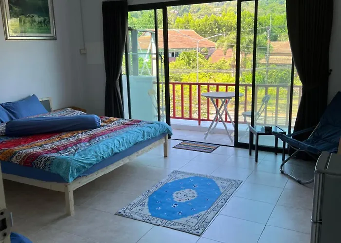 Petunya Phuket Guest House