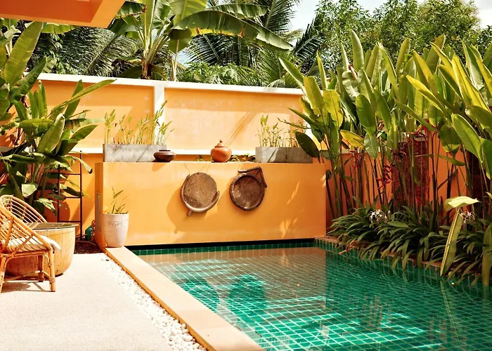 The Orange Villa Near Beach 海灘附近的家庭別墅