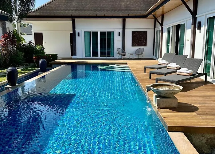 Charming Villa At Layan