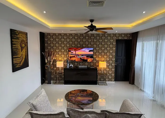 V166 Luxury With Ocean Views & Private Rooftop Jacuzzi