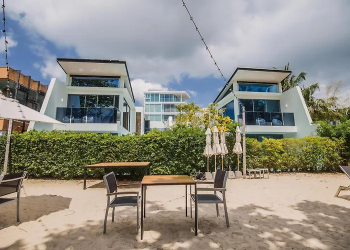 Malee Condo At The Beachfront
