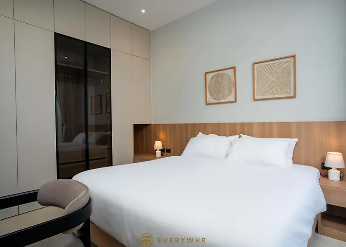 Villa Nayara - Sophisticated 4Br Getaway With Private Pool And Concierge