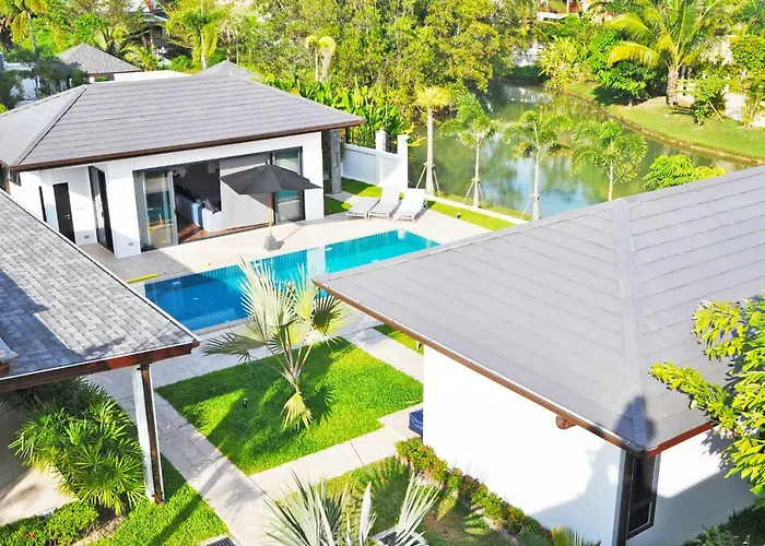 Phuket Private Holiday Rental 3 Bedrooms - Lagoon