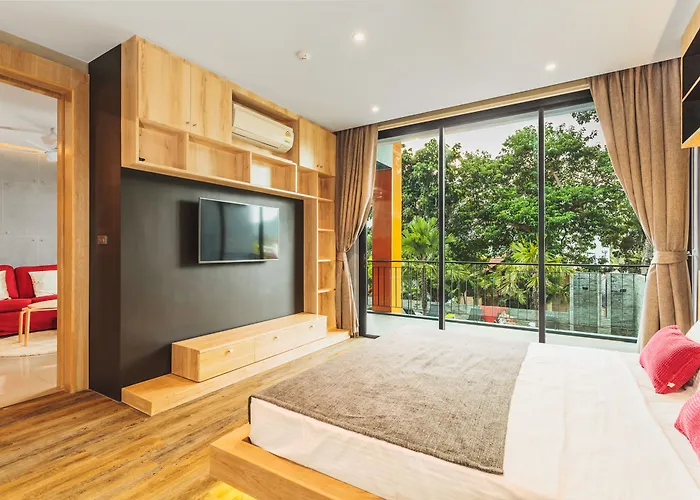 Condo In Nai Harn In Relife 15-122-211