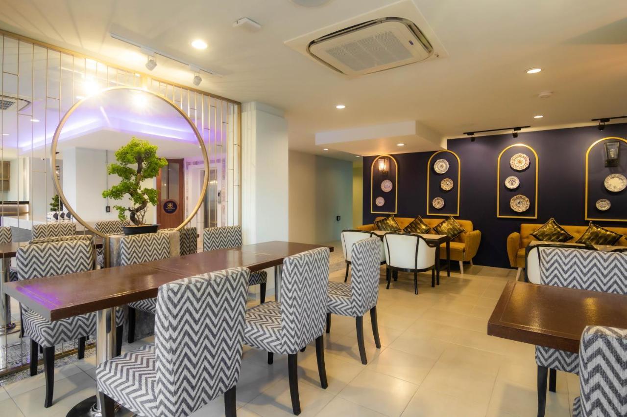 Montree Hotel