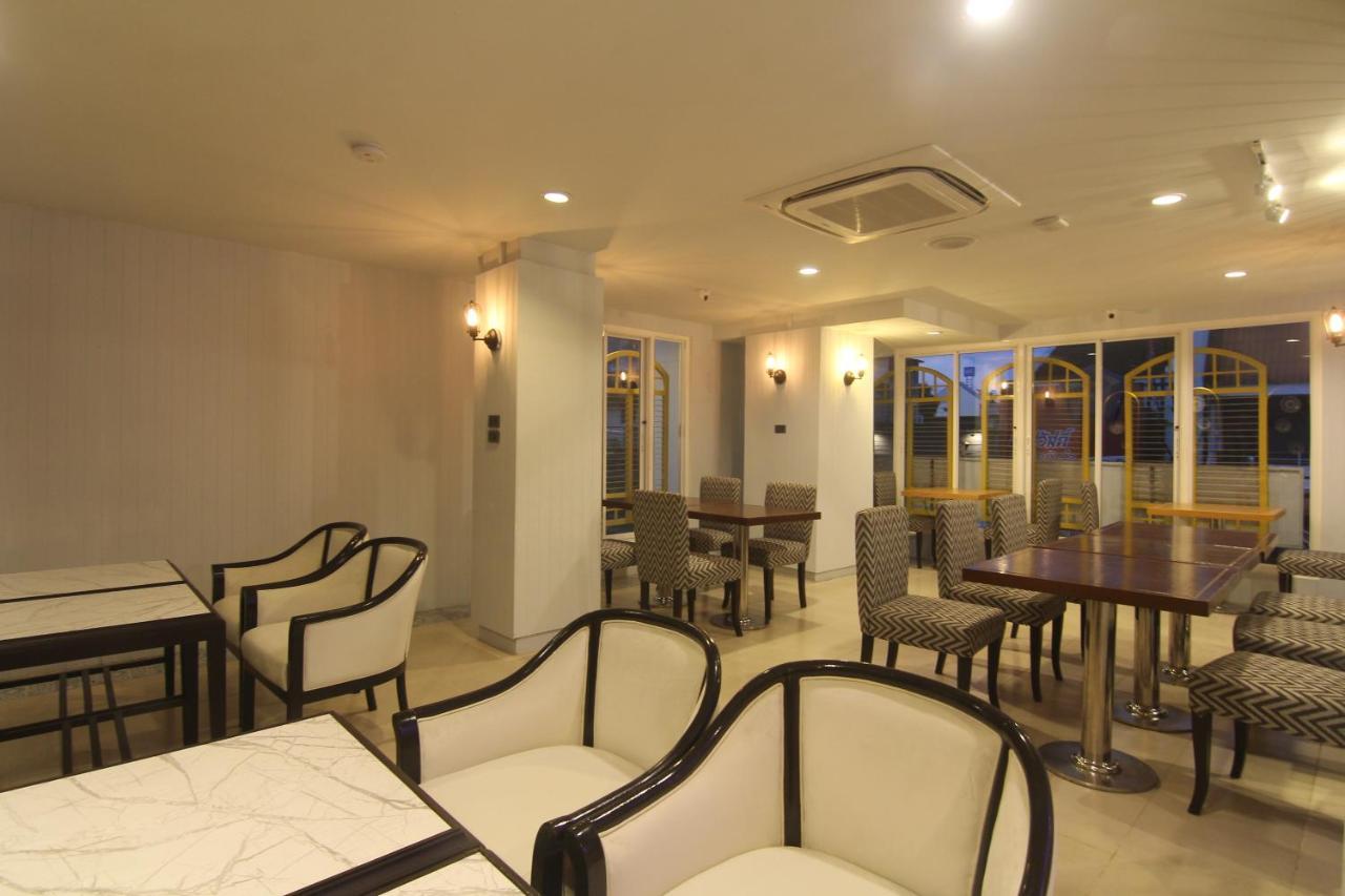 Montree Hotel, Sha Extra Phuket
