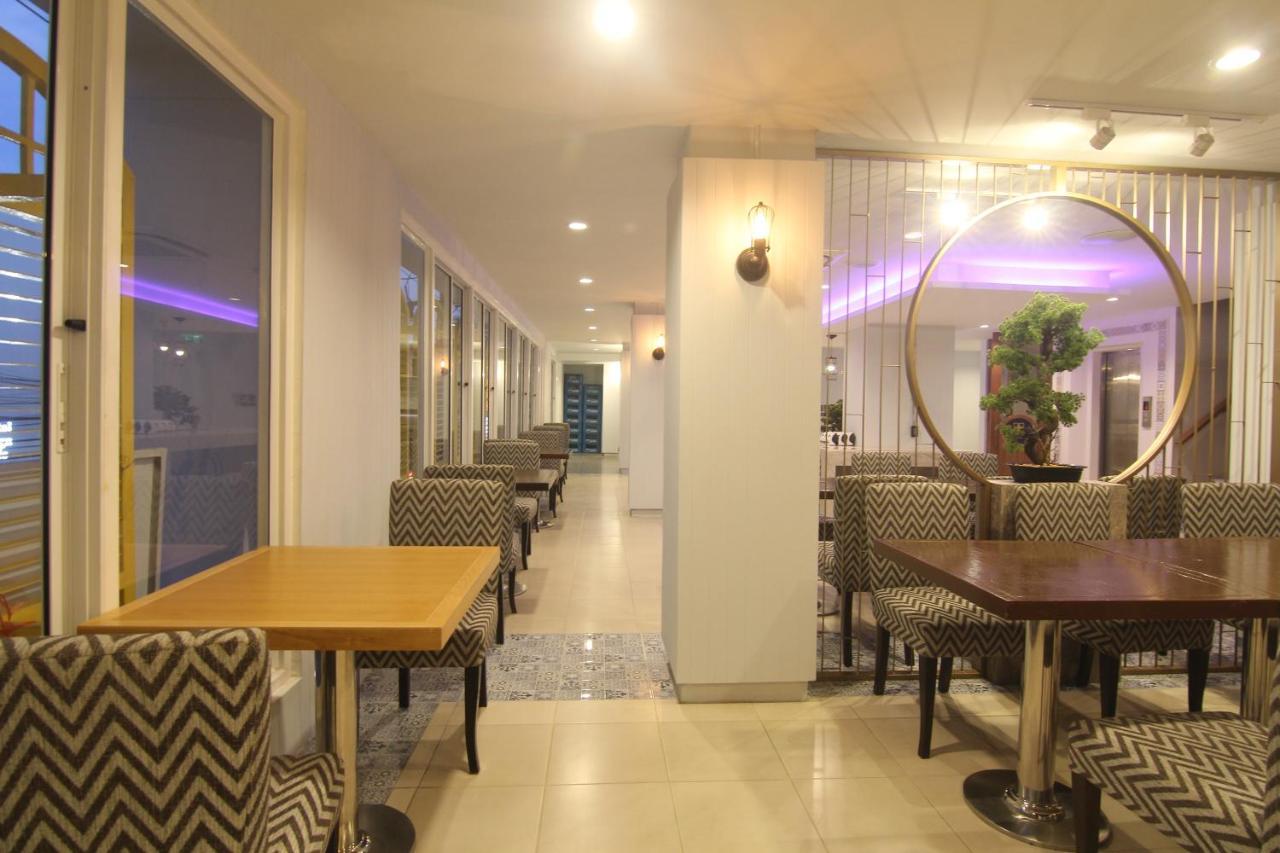 Montree Hotel, Sha Extra Hotel Phuket