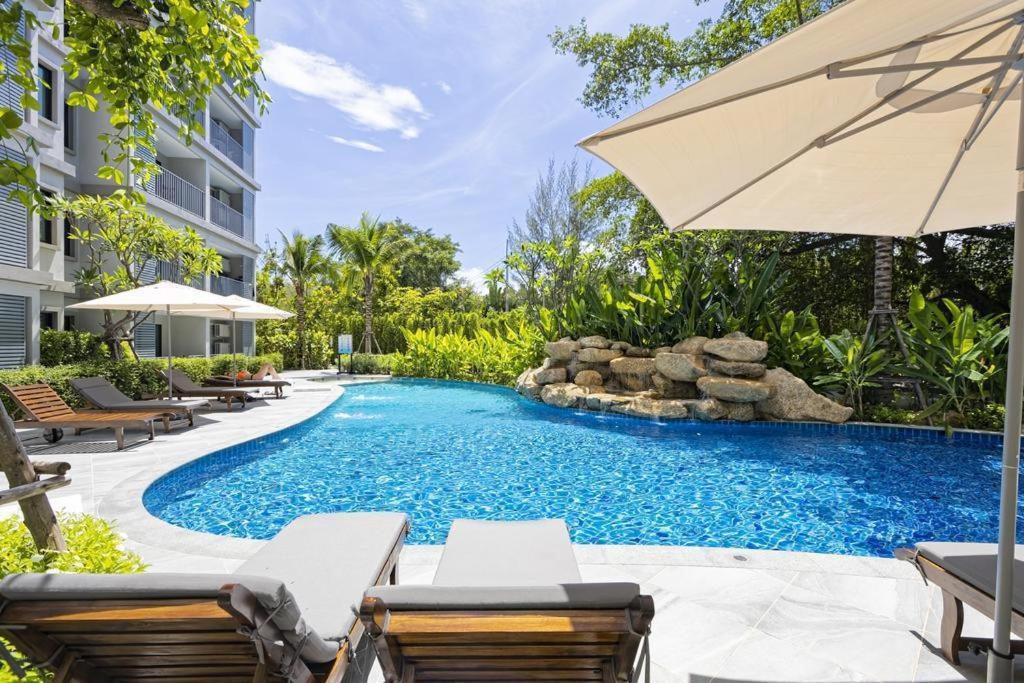Absolute Poolside With Free Netflix @naiyang Nai Yang Beach