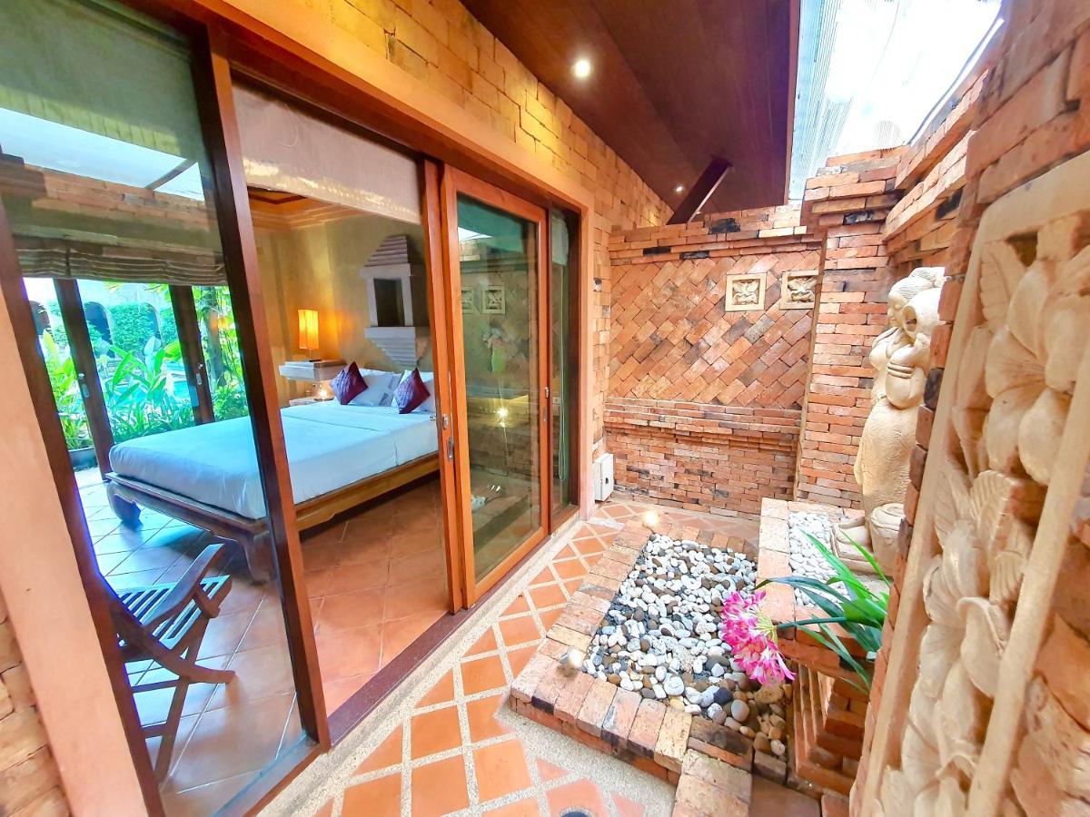 Baan Rom Yen : Balinese Pool In Rawai Villa