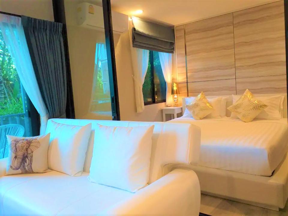 Absolute Poolside With Free Netflix @naiyang * Nai Yang Beach