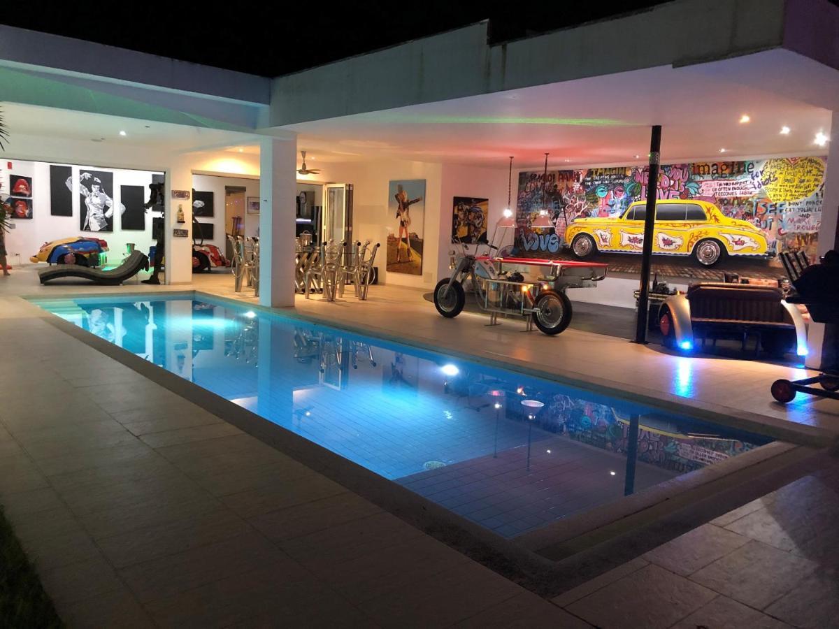 Gallery Pool Vakantiehuis Thalang