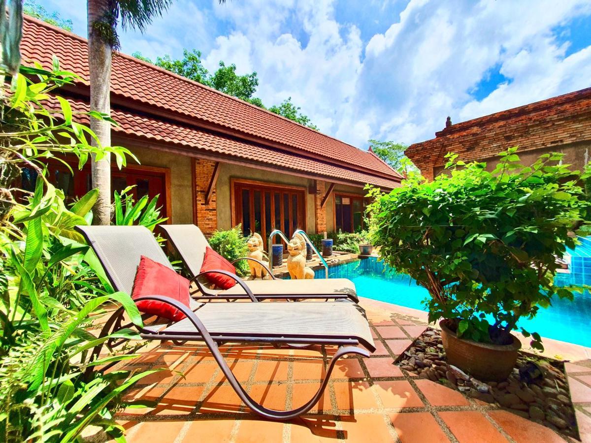 Villa Baan Rom Yen : Balinese Pool In Rawai Ban Saiyuan