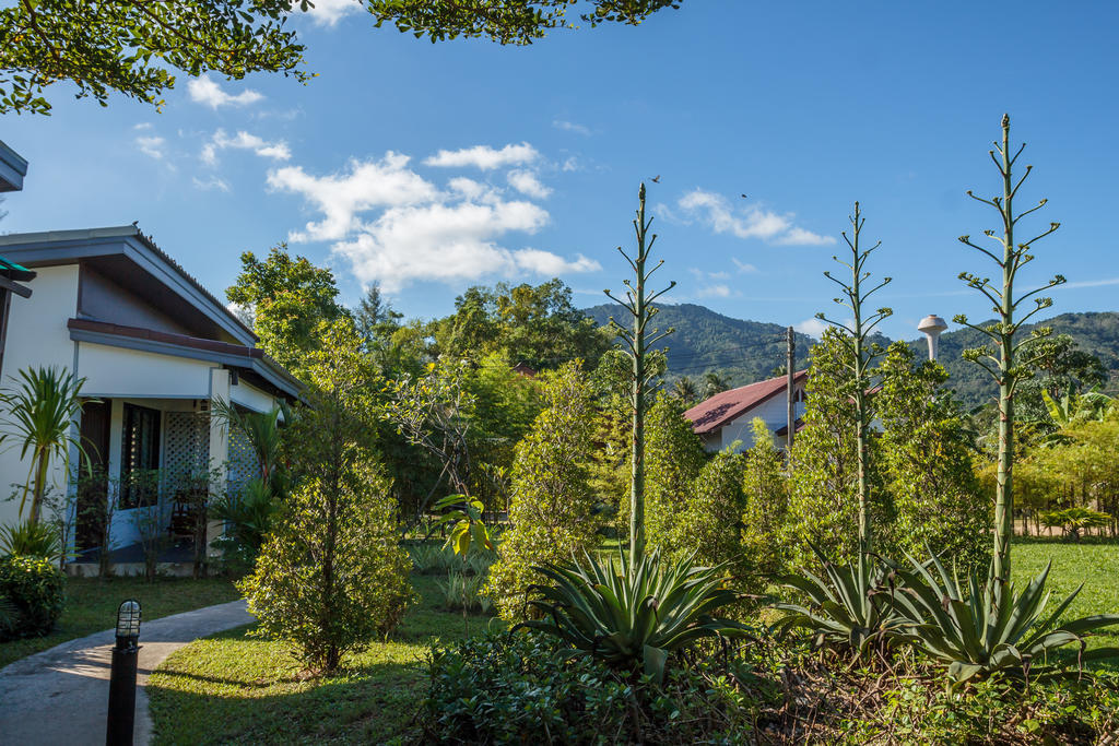Baan Armeen Tempat peranginan Pantai Bang Tao