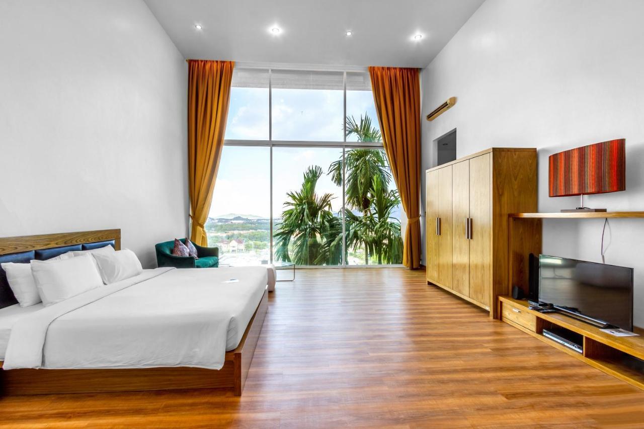 Hilltop Wellness 4* Kathu