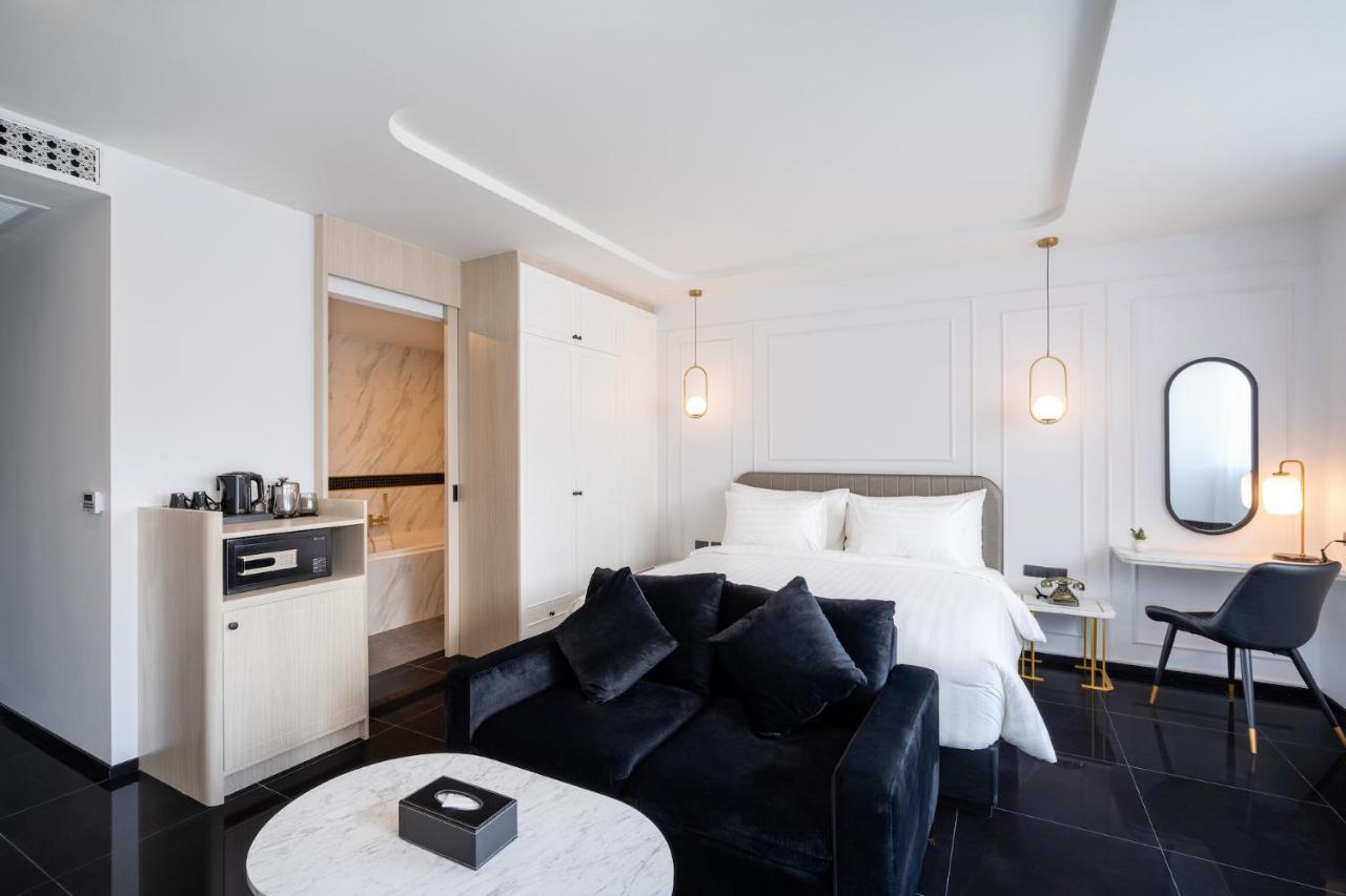 Hotel Ratri Old Town Phuket
