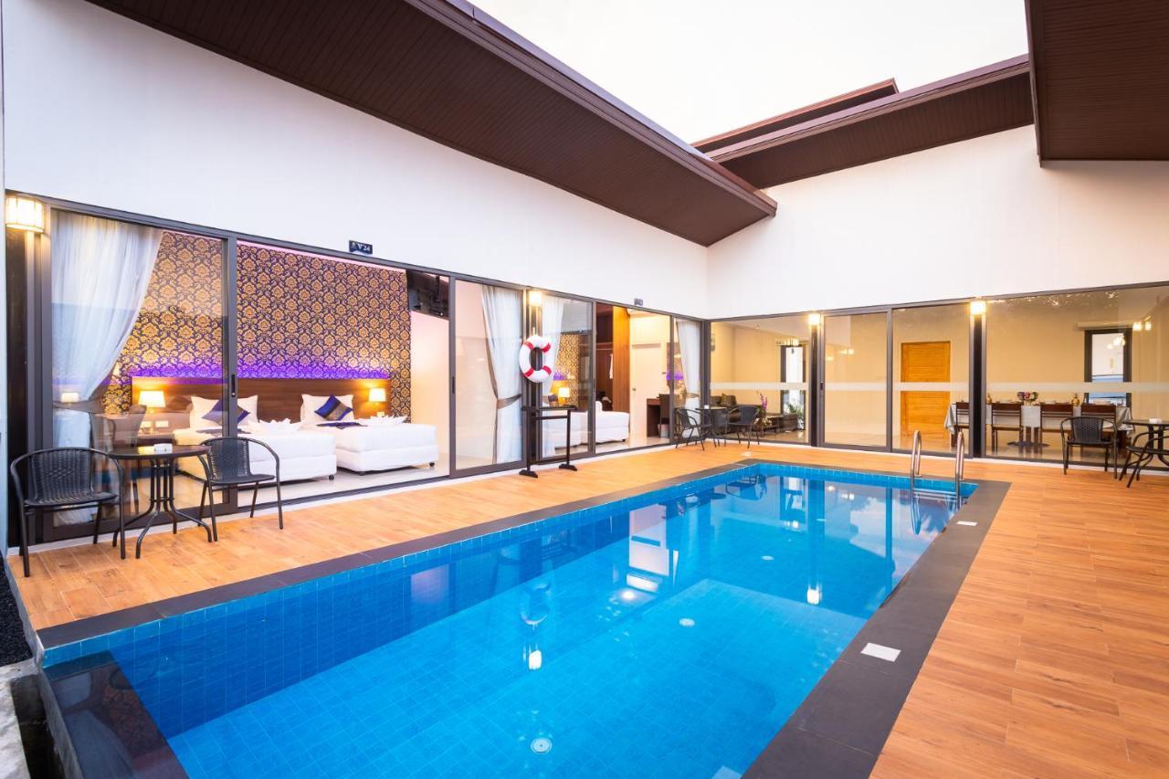 The Thames Pool Access & - Sha Extra Chalong