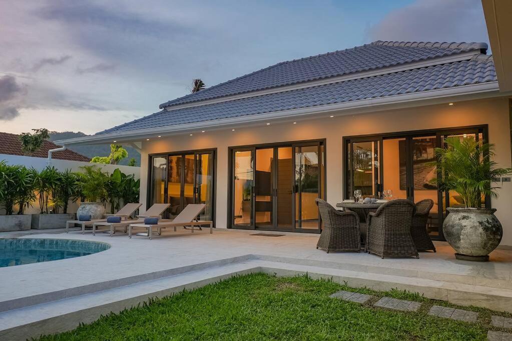 Villa Amazing Pool Villa, 2 Bedrooms Nai Harn