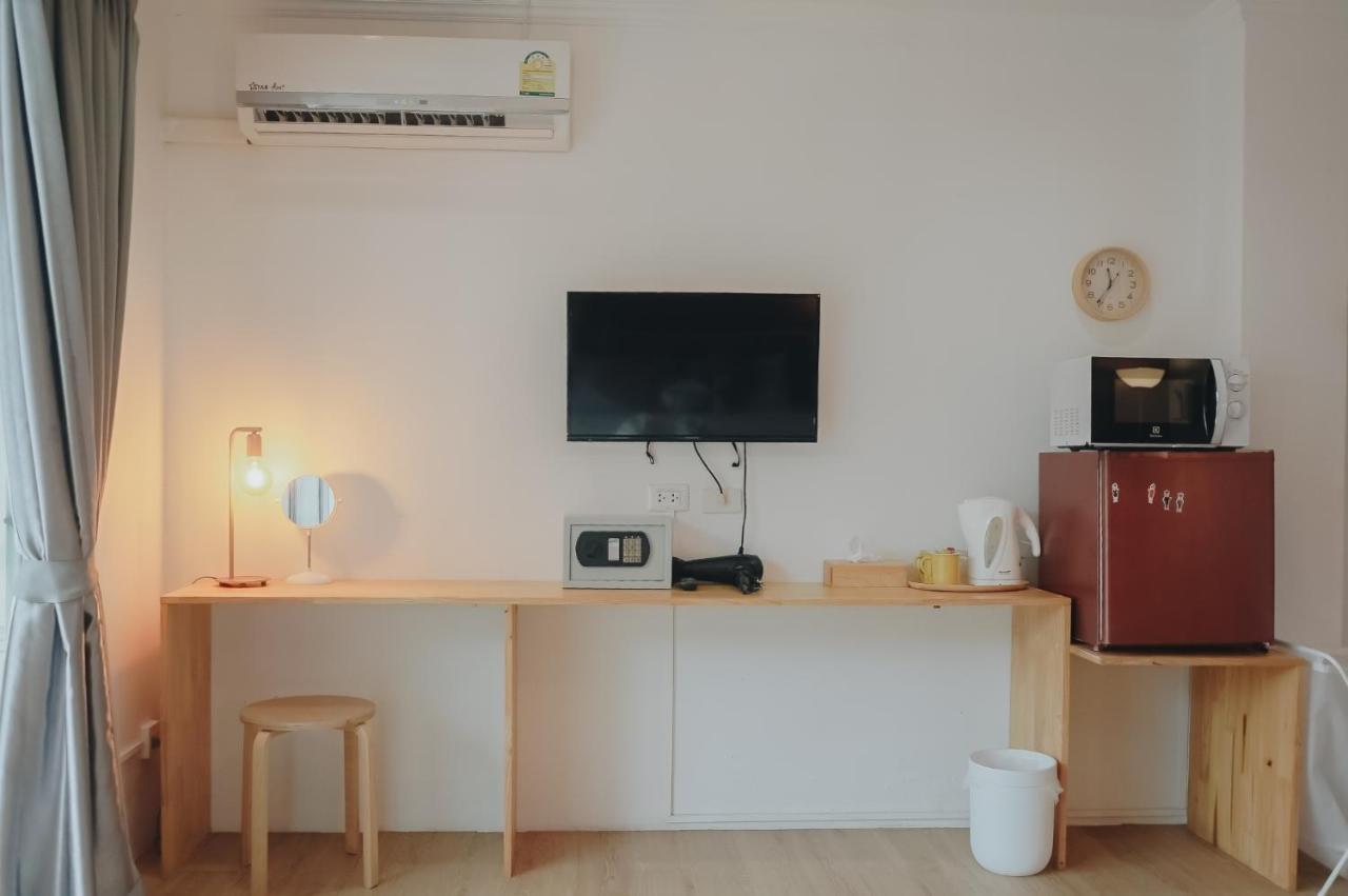 Thira House Guest house