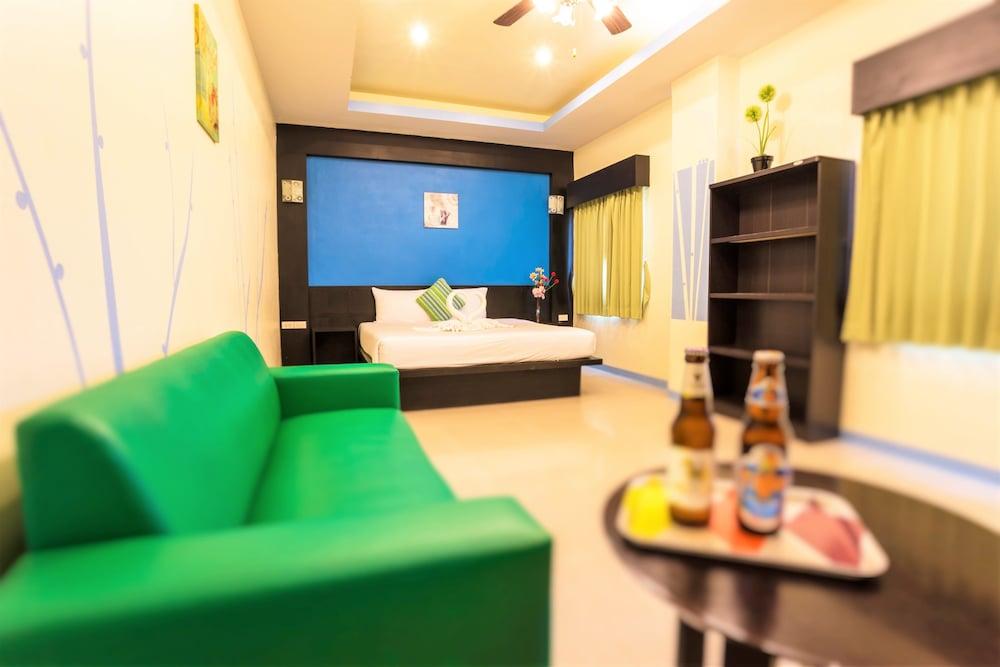 Hotel Lavender