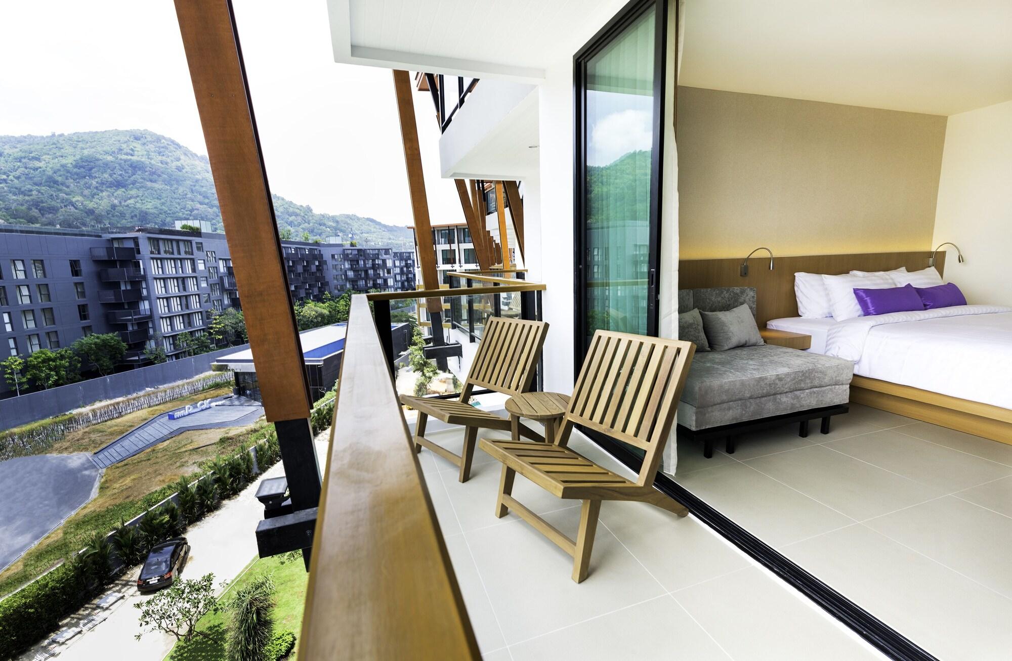 The Lunar Patong Hotel 4*