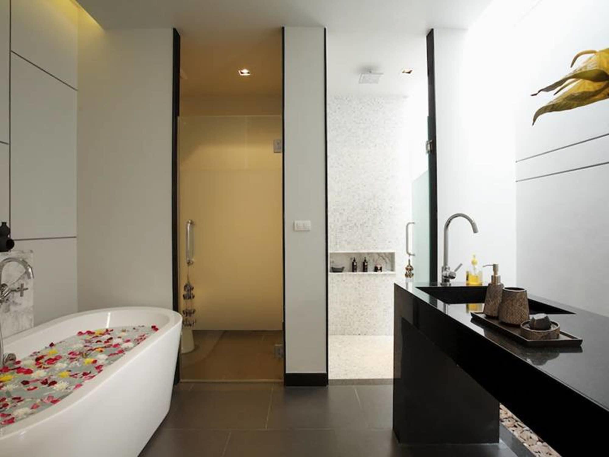 Two Wings Phuket Villa, Layan Villa Bang Tao Beach (Phuket)